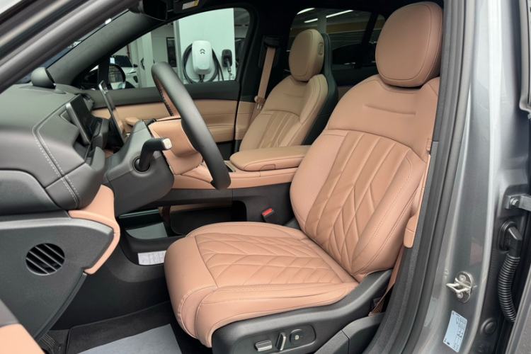 Used Nio ES6 2025 100 kWh Interior 7