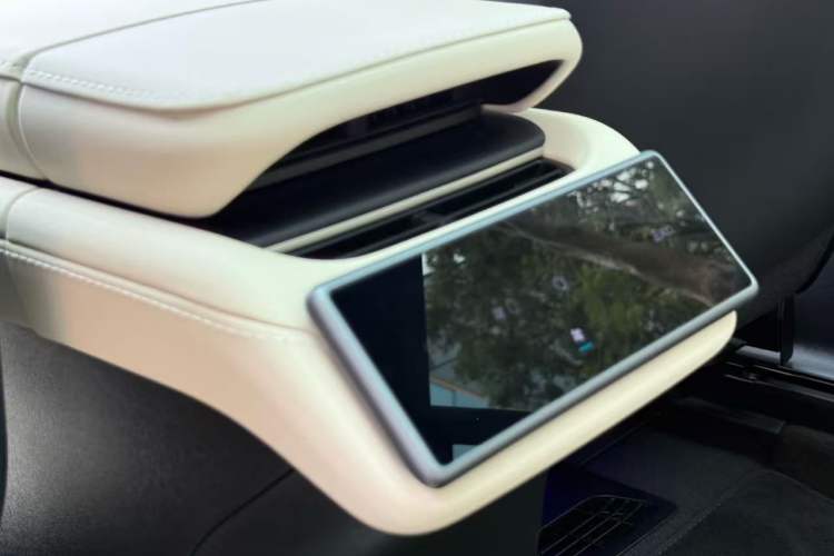 Used Nio ES6 2025 100 kWh Interior 8