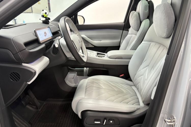 Used Nio ES6 2025 75 kWh Interior 8