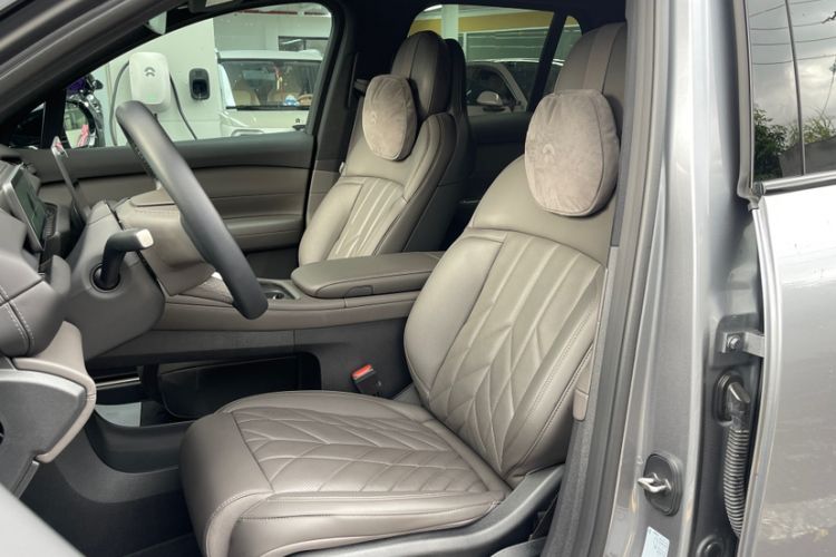Used Nio ES6 2025 75 kWh Interior 8