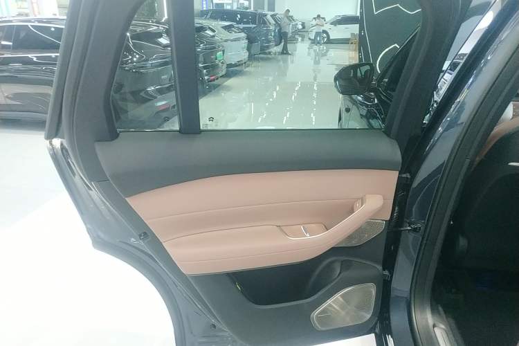 Used Nio ES6 2025 75 kWh Interior 8