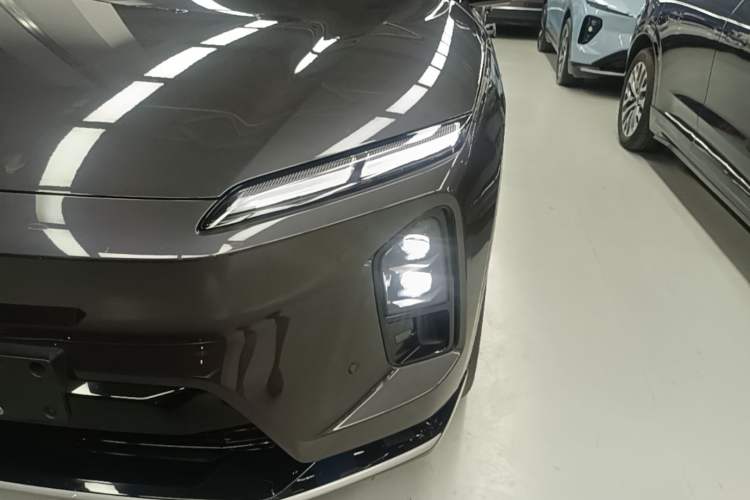Used Nio ES6 2025 75 kWh Left Front Headlight