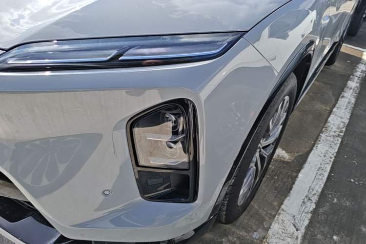 Used Nio ES6 2025 75 kWh Left Front Headlight