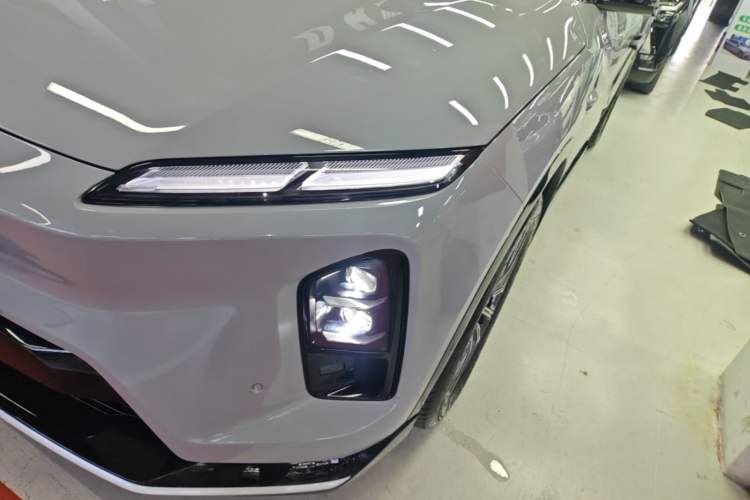 Used Nio ES6 2025 75 kWh Left Front Headlight