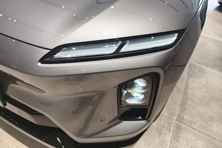 Used Nio ES6 2025 75 kWh Left Front Headlight