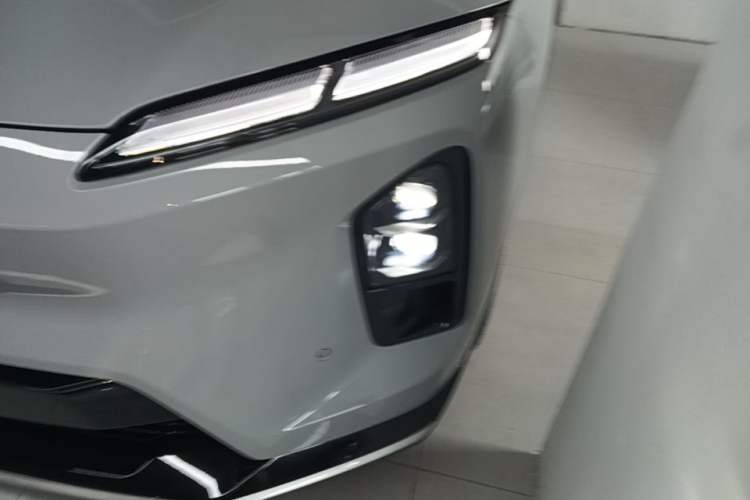 Used Nio ES6 2025 75 kWh Left Front Headlight