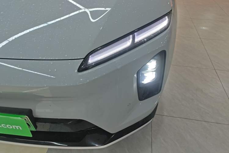 Used Nio ES6 2025 75 kWh Left Front Headlight
