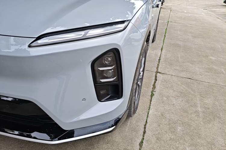 Used Nio ES6 2025 75 kWh Left Front Headlight