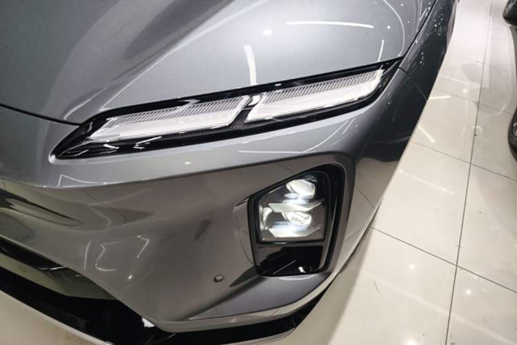 Used Nio ES6 2025 75 kWh Left Front Headlight
