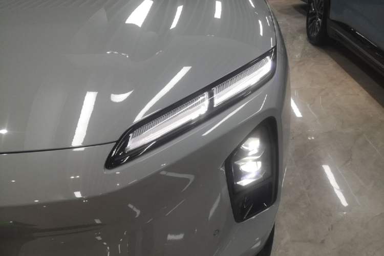 Used Nio ES6 2025 75 kWh Left Front Headlight