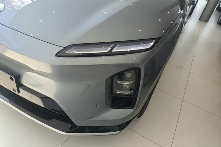 Used Nio ES6 2025 75 kWh Left Front Headlight