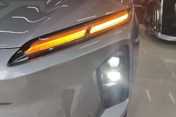 Used Nio ES6 2025 75 kWh Left Front Headlight