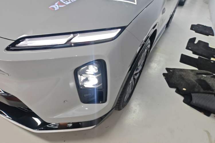 Used Nio ES6 2025 75 kWh Left Front Headlight
