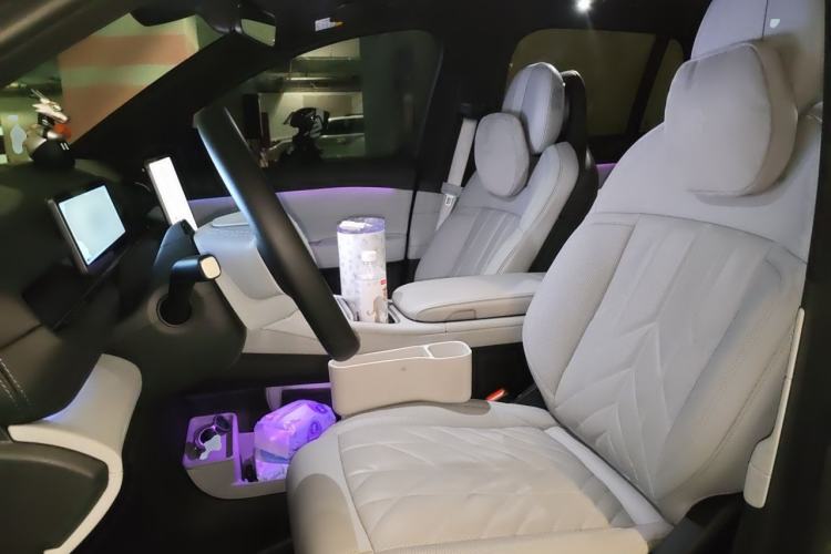 Used Nio ES6 2025 75 kWh Left Front Seat
