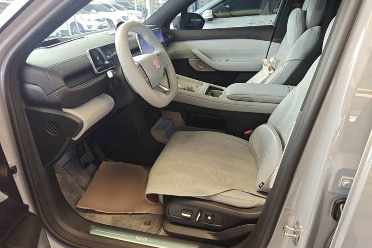 Used Nio ES6 2025 100 kWh Left Front Seat