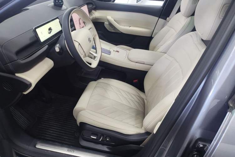 Used Nio ES6 2025 75 kWh Left Front Seat
