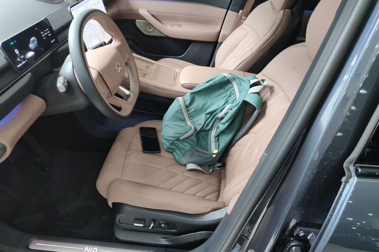 Used Nio ES6 2025 75 kWh Left Front Seat