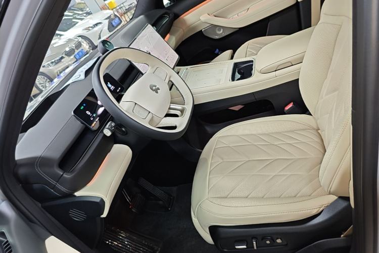 Used Nio ES6 2025 75 kWh Left Front Seat