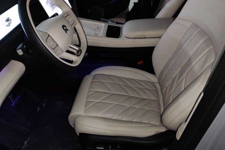 Used Nio ES6 2025 75 kWh Left Front Seat