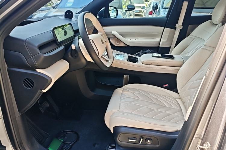 Used Nio ES6 2025 75 kWh Left Front Seat