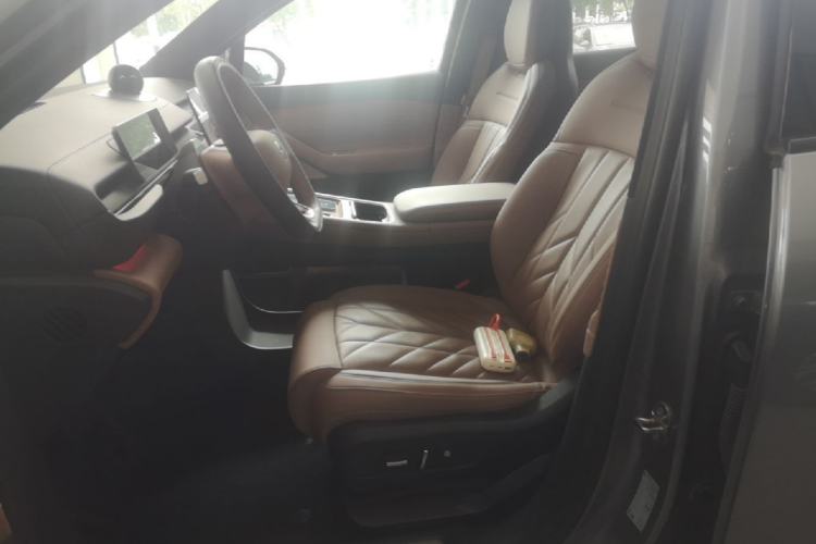 Used Nio ES6 2025 75 kWh Left Front Seat