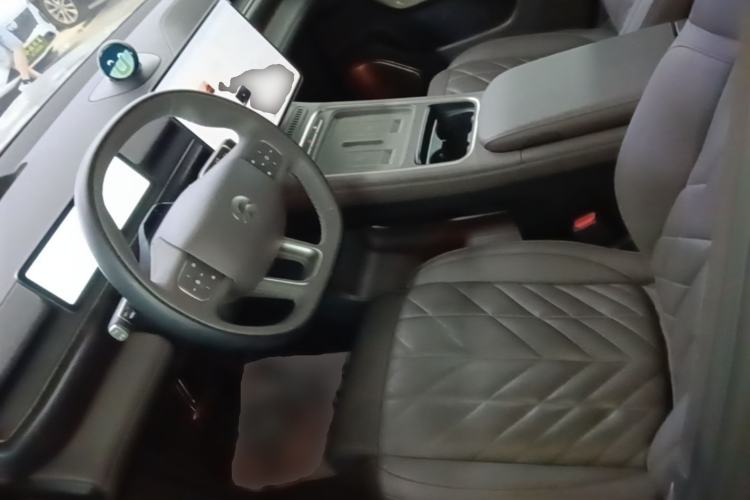Used Nio ES6 2025 75 kWh Left Front Seat