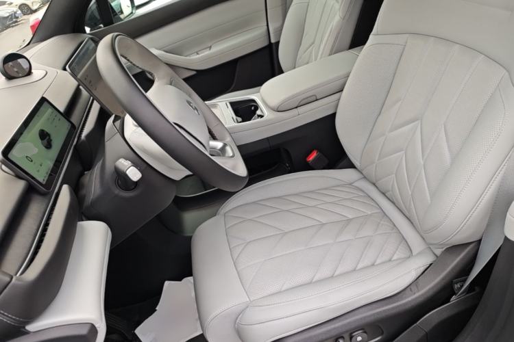 Used Nio ES6 2025 75 kWh Left Front Seat