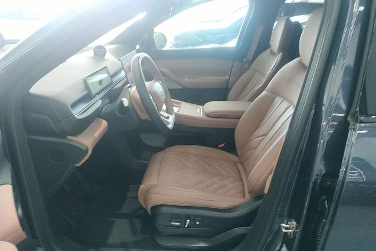 Used Nio ES6 2025 75 kWh Left Front Seat