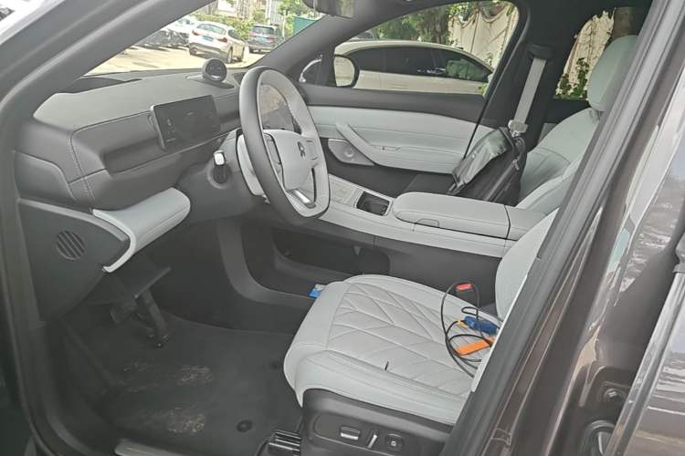 Used Nio ES6 2025 75 kWh Left Front Seat