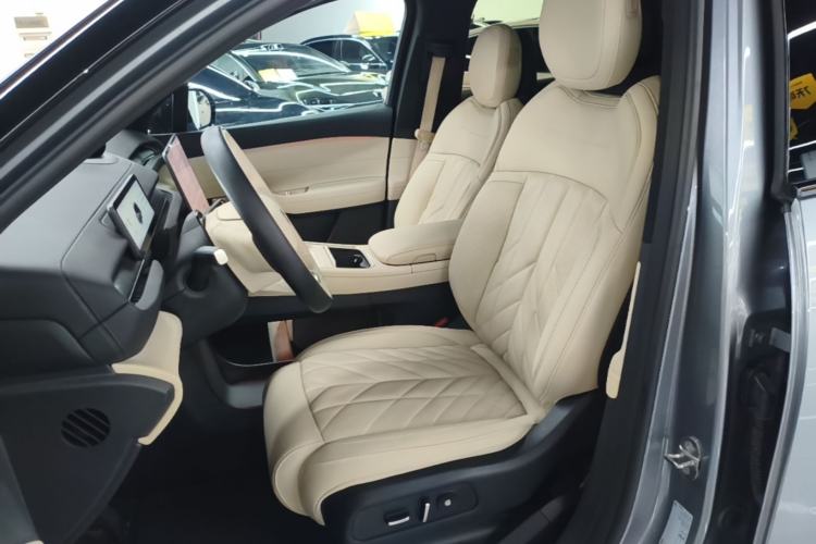 Used Nio ES6 2025 75 kWh Left Front Seat