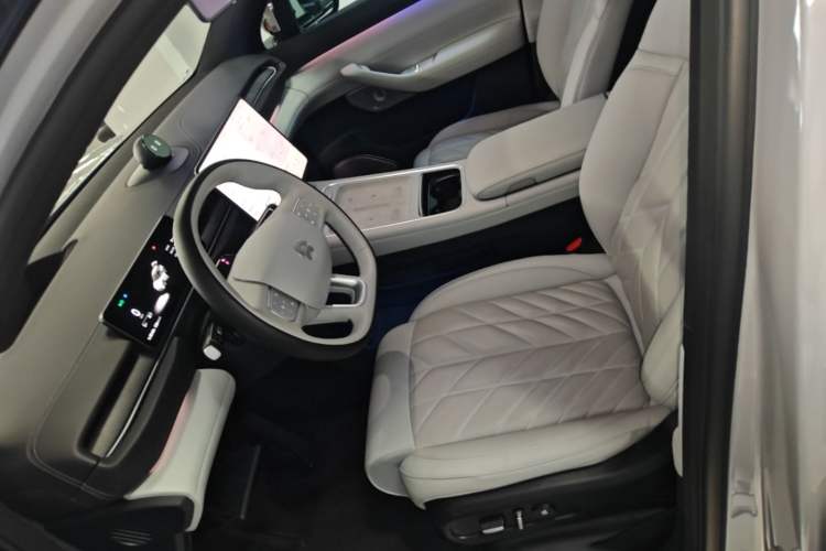 Used Nio ES6 2025 75 kWh Left Front Seat