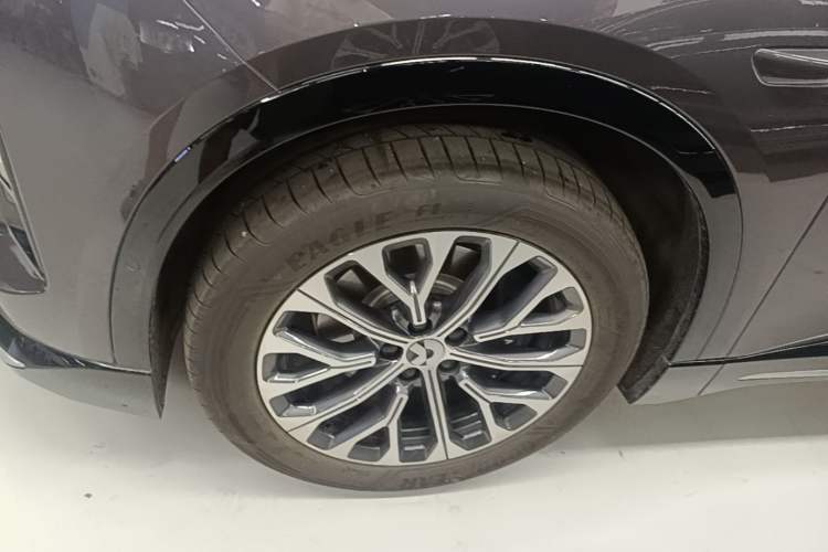 Used Nio ES6 2025 75 kWh Left Front Wheel Hub