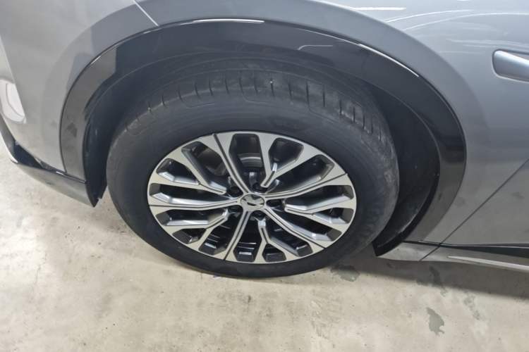Used Nio ES6 2025 75 kWh Left Front Wheel Hub