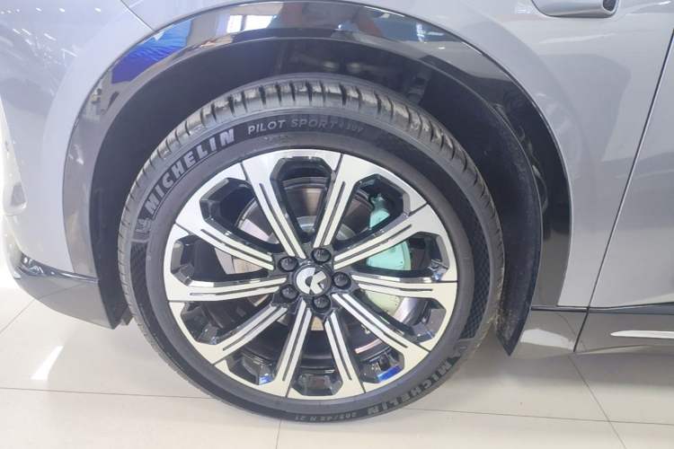 Used Nio ES6 2025 75 kWh Left Front Wheel Hub