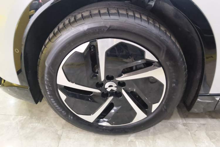 Used Nio ES6 2025 75 kWh Left Front Wheel Hub