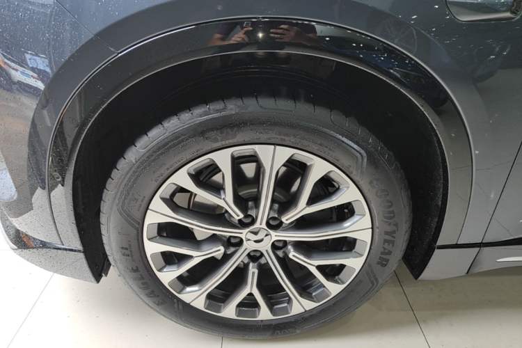 Used Nio ES6 2025 75 kWh Left Front Wheel Hub