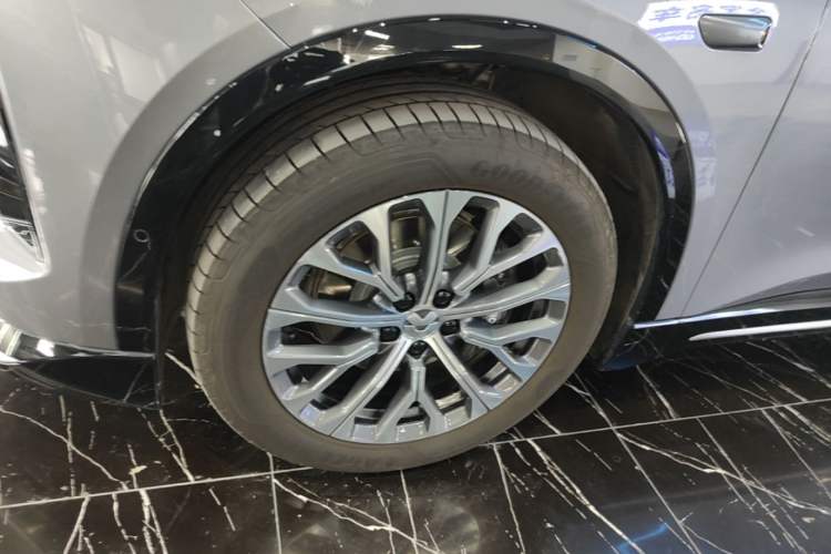 Used Nio ES6 2025 75 kWh Left Front Wheel Hub