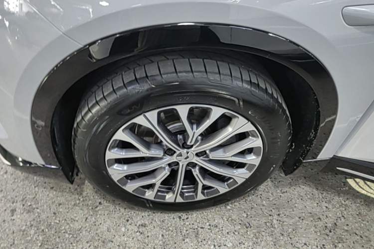 Used Nio ES6 2025 75 kWh Left Front Wheel Hub
