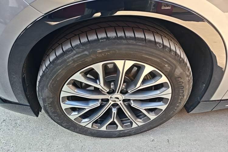 Used Nio ES6 2025 75 kWh Left Front Wheel Hub