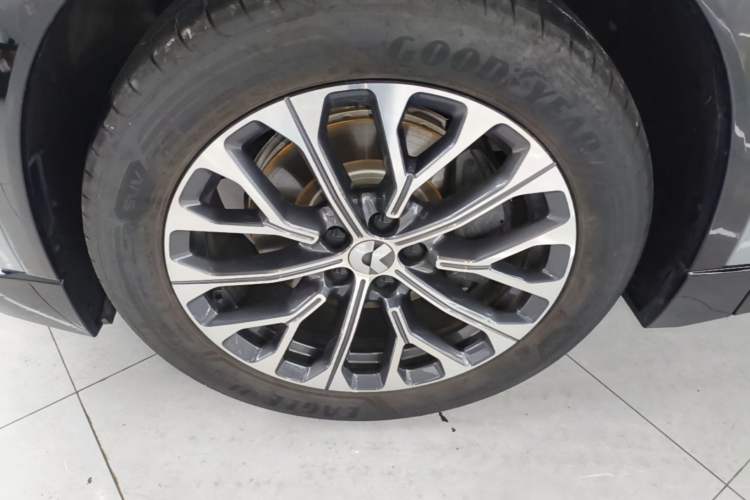 Used Nio ES6 2025 75 kWh Left Front Wheel Hub