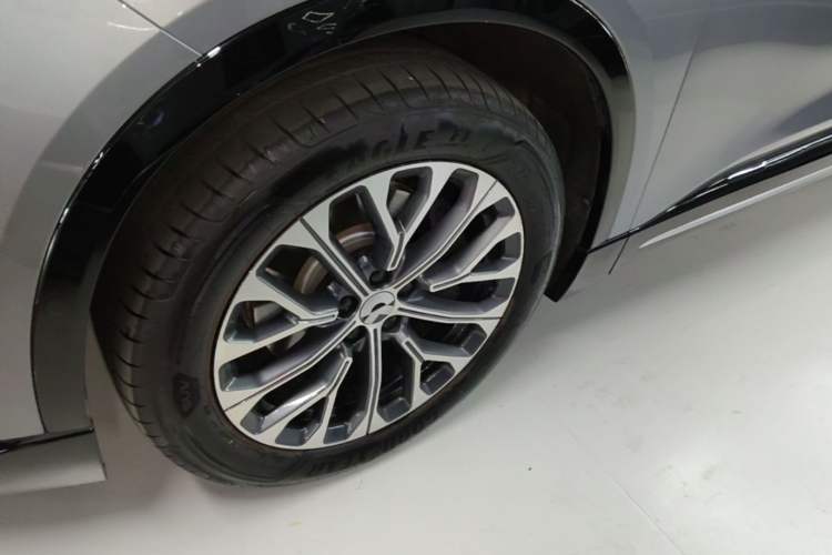 Used Nio ES6 2025 75 kWh Left Front Wheel Hub