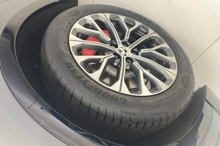 Used Nio ES6 2025 75 kWh Left Front Wheel Hub