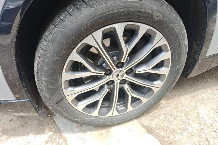 Used Nio ES6 2025 75 kWh Left Front Wheel Hub
