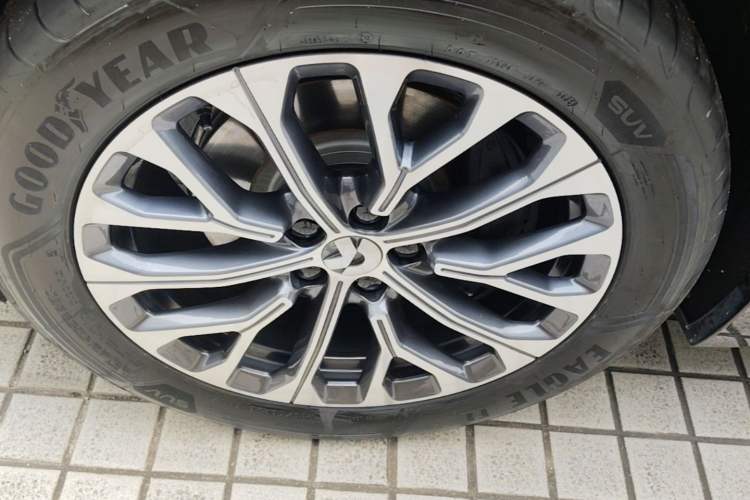Used Nio ES6 2025 75 kWh Left Front Wheel Hub