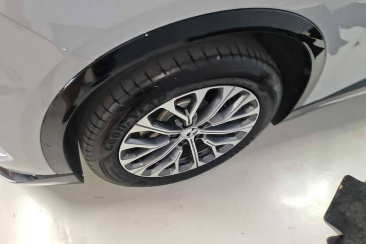 Used Nio ES6 2025 75 kWh Left Front Wheel Hub
