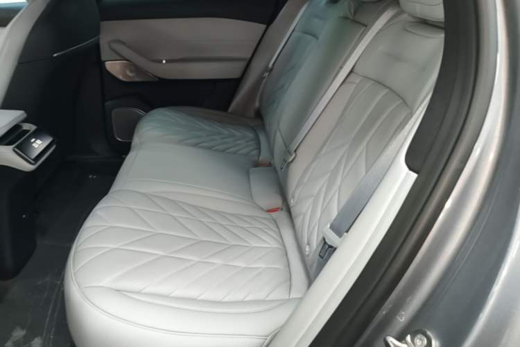 Used Nio ES6 2025 75 kWh Left Rear Seat