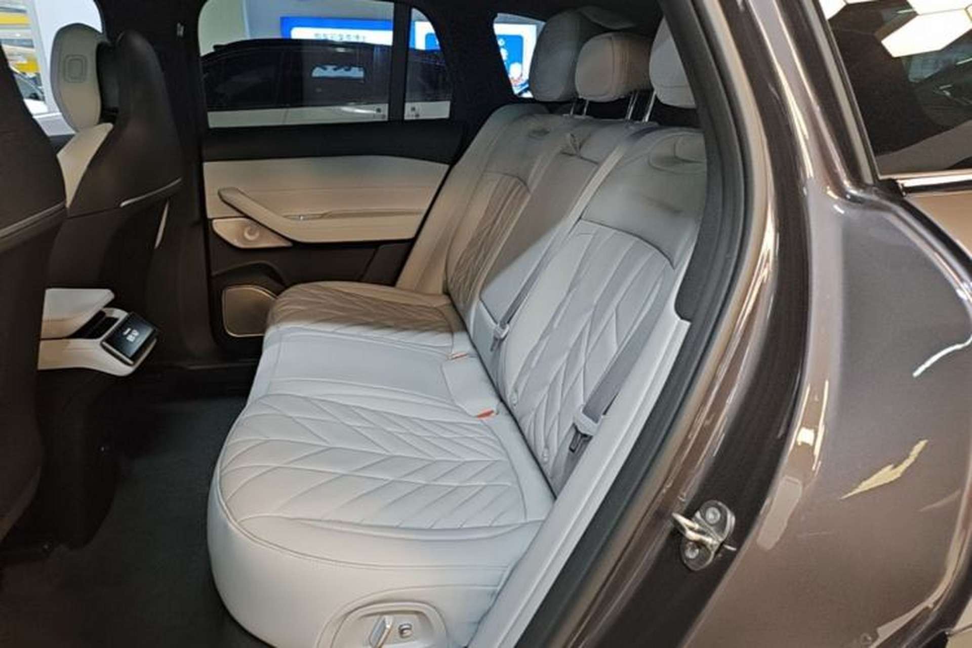 Used Nio ES6 2025 75 kWh Left Rear Seat