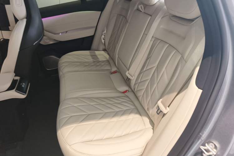 Used Nio ES6 2025 75 kWh Left Rear Seat