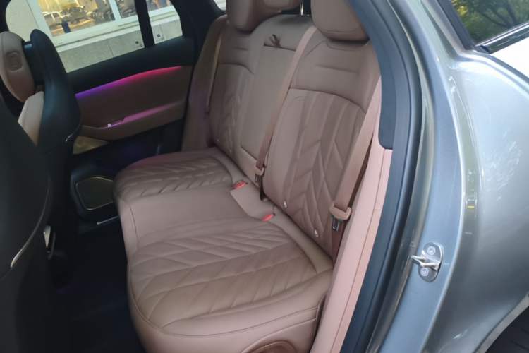 Used Nio ES6 2025 75 kWh Left Rear Seat