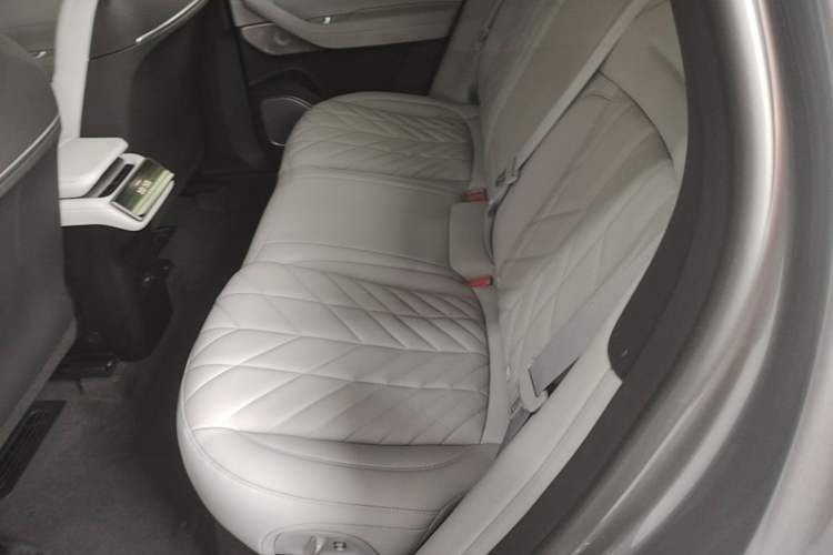 Used Nio ES6 2025 75 kWh Left Rear Seat